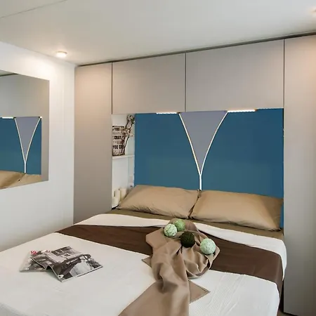 Kamp alanı Piani Di Clodia Holidaypark 5*